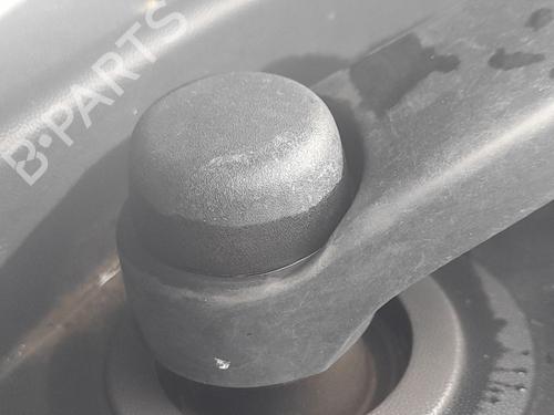 Used Front wiper motor Front wiper motor RENAULT EXPRESS Box Body/MPV 1.5 Blue dCi 75 (F6AA) (75 hp) 34629550 34629550