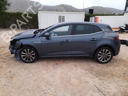 Brugte RENAULT MEGANE IV Hatchback (B9A/M/N_) 1.2 TCe 130 (B9MR) (130 hp) 3384576