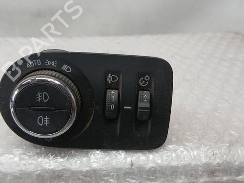 Commande de phare OPEL CORSA F (P2JO) 1.5 (68) (102 hp) 24676145