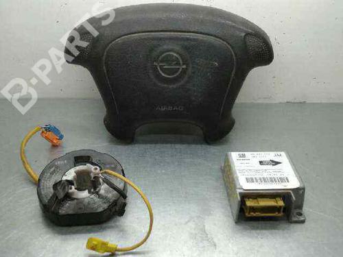 Airbag conducteur OPEL VECTRA A (J89) 2.0 i (F19, M19) (115 hp) 872707