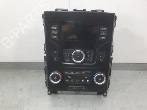 climate-control-renault-megane-iv-hatchback-b9amn_-2015-39955040 main image