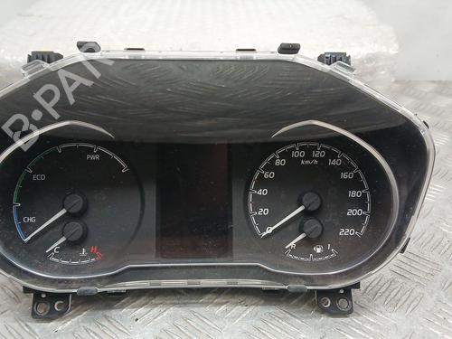 Used Instrument cluster Instrument cluster TOYOTA YARIS (_P13_) 1.5 Hybrid (NHP130_, NHP130) (101 hp) 26395833 26395833