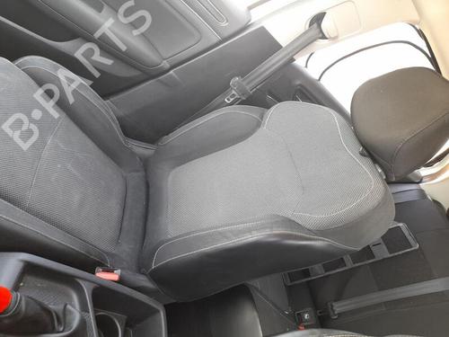 Used Right front seat RENAULT MEGANE IV Hatchback (B9A/M/N_) 1.5 dCi 90 (B9A1) (90 hp) 27156223