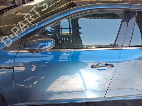 left-front-door-renault-megane-iv-hatchback-b9amn_-2015-39265851 main image