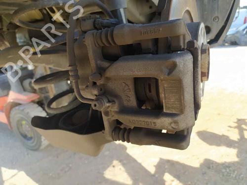 Used Right rear brake caliper PEUGEOT 5008 II (MC_, MJ_, MR_, M4_) [2016-2025]  24618045