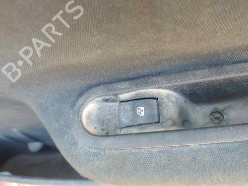 Used Right rear window switch RENAULT MEGANE II Estate (KM0/1_) [2003-2012]  25157666