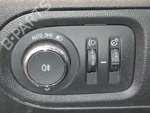 Used Headlight switch Headlight switch OPEL GRANDLAND / GRANDLAND X (A18, P1UO) 1.5 Turbo D (75) (131 hp) 40296136 40296136
