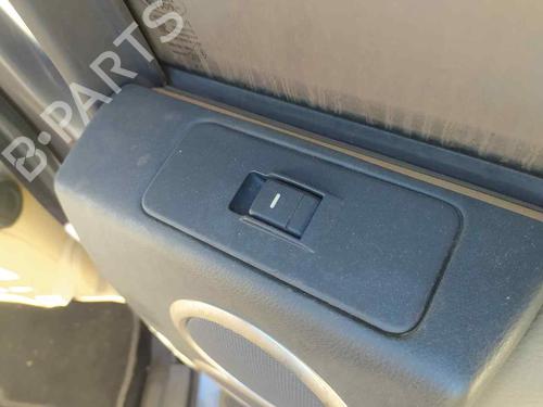Used Right rear window switch LAND ROVER DISCOVERY III (L319) [2004-2009]  23427652