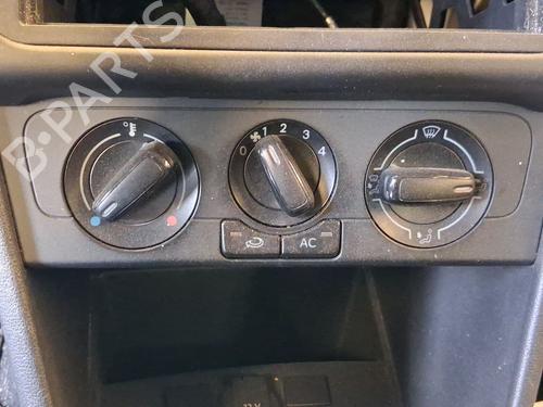 Used Climate control Climate control 38096358 38096358