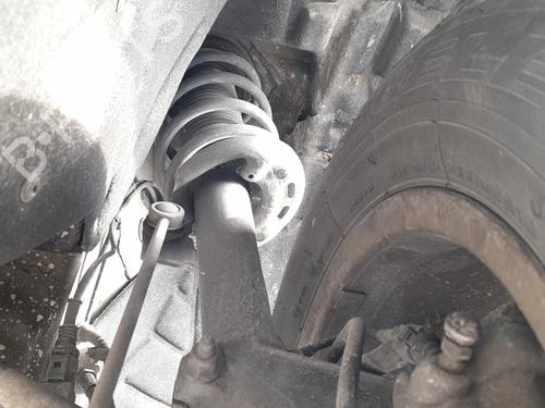 Used Left front shock absorber Left front shock absorber AUDI Q3 (8UB, 8UG) 2.0 TDI (140 hp) 34536320 34536320