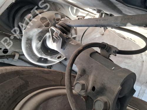 right-front-shock-absorber-toyota-yaris-_p21_-_pa1_-_ph1_-2020-38801277 main image