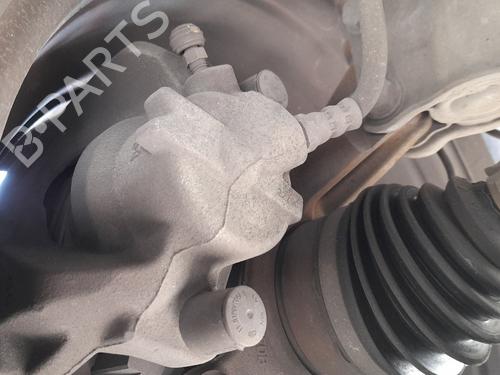 Used Right front brake caliper Right front brake caliper RENAULT EXPRESS Box Body/MPV 1.5 Blue dCi 75 (F6AA) (75 hp) 33626148 33626148