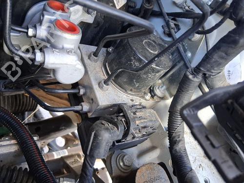 Used ABS pump ABS pump FIAT 500 C (312_) 1.2 (312CXA1A, 312AXA1A) (69 hp) 33431281 33431281