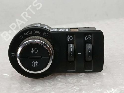 Used Headlight switch CHEVROLET CRUZE (J300) [2009-2025]  13583679