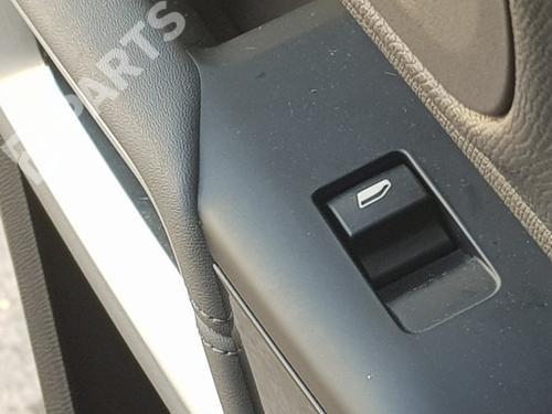 Used Left rear window switch Left rear window switch CITROËN C5 AIRCROSS (A_) 1.5 BlueHDi 130 (ACYHZJ, ACYHZR) (131 hp) 10544889 10544889