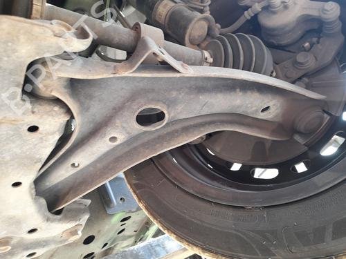 Used Left front suspension arm Left front suspension arm 37218056 37218056