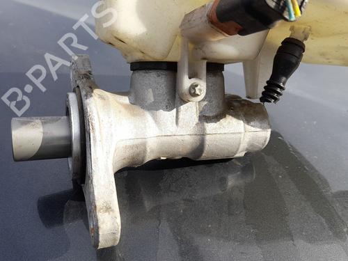 Used Brake master cylinder Brake master cylinder PEUGEOT 208 I (CA_, CC_) 1.2 VTI 82 (82 hp) 33307199 33307199