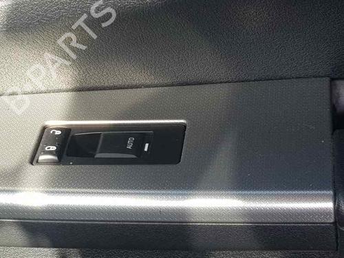 Højre fortil elrude kontakt JEEP GRAND CHEROKEE III (WH, WK) [2004-2011]  23955743