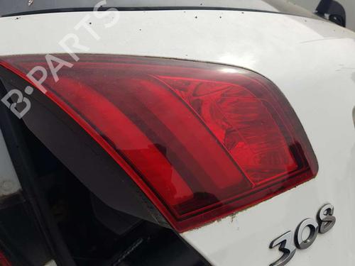 Achterlicht links PEUGEOT 308 II (LB_, LP_, LW_, LH_, L3_) [2013-2021]  17221565
