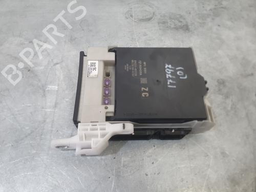 Used Fuse box Fuse box 37274427 37274427