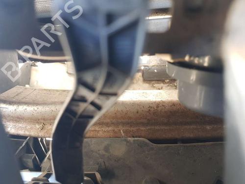 Used Front bumper reinforcement RENAULT MEGANE II (BM0/1_, CM0/1_) [2001-2012]  18340912