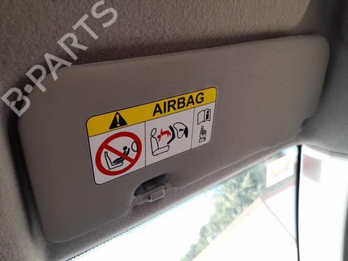right-sun-visor-mahindra-kuv100-k1-2016-30154002 main image