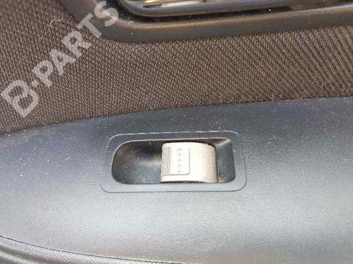 right-rear-window-switch-honda-cr-v-ii-rd_-22-ctdi-rd9-2001-2002-2003-2004-2005-2006-2007-8127124 main image