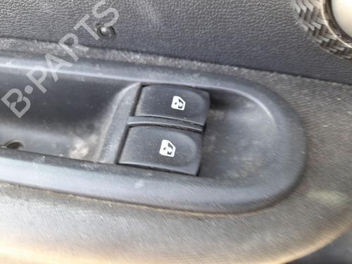 Venstre fortil elrude kontakt RENAULT CLIO III (BR0/1, CR0/1) 1.5 dCi (75 hp) 29891099