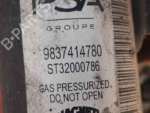Used Right front shock absorber OPEL CORSA F (P2JO) 1.2 (68) (101 hp) 26909816