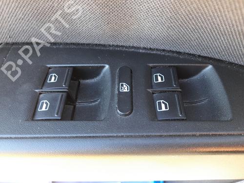 Used Left front window switch SEAT LEON (1P1) 1.9 TDI (105 hp) 30493432