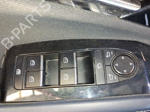 Used Left front window switch Left front window switch MAZDA CX-30 (DM) SKYACTIV-G M Hybrid (122 hp) 39698289 39698289