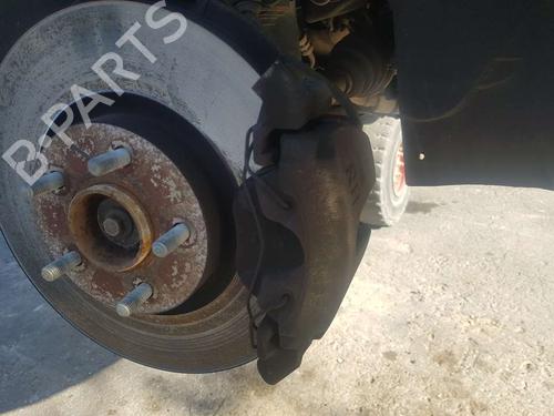Used Right front brake caliper VOLVO V50 (545) 2.0 D (136 hp) 18907440