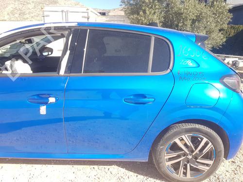 Used Left rear door PEUGEOT 208 II (UB_, UP_, UW_, UJ_) 1.2 PureTech 100 (101 hp) 24639032