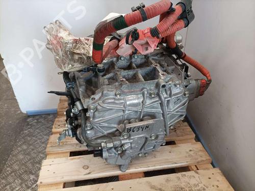 Used Gearbox TOYOTA YARIS (_P13_) 1.5 Hybrid (NHP130_, NHP130) (101 hp) 8648321
