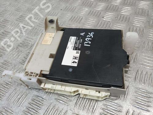 Used Fuse box TOYOTA YARIS (_P9_) [2005-2014]  18306894