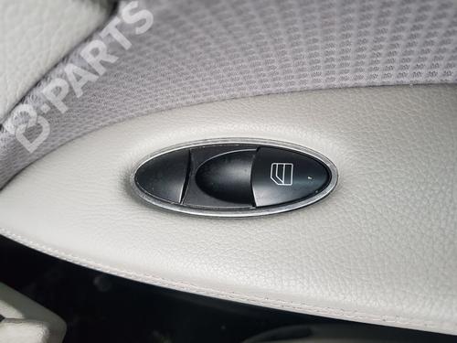 Used Right front window switch Right front window switch MERCEDES-BENZ E-CLASS (W211) E 240 (211.061) (177 hp) 8405898 8405898