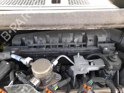 Used Air filter box PEUGEOT 2008 II (UD_, US_, UY_, UJ_, UR_, UC_) 1.2 PureTech 100 (USHNK) (101 hp) 30006941