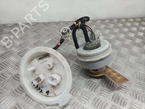 Used Fuel pump BMW 5 (F10) 523 i (204 hp) 18833148
