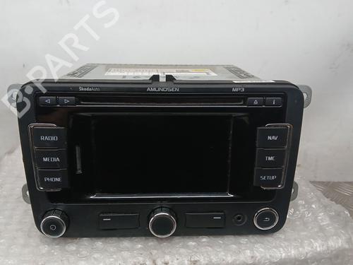 Used Radio SKODA OCTAVIA II (1Z3) 1.6 TDI (105 hp) 26582725