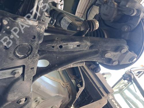 Used Left front suspension arm Left front suspension arm 39470118 39470118