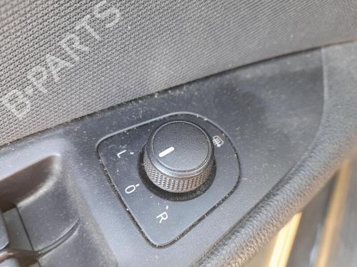 Left front window switch SEAT LEON ST (5F8) 1.4 TSI | BP29885878I27 