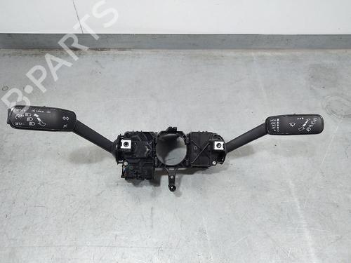 Used Steering column stalk SKODA FABIA III Estate (NJ5) [2014-2022]  14015386