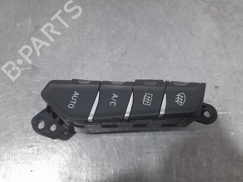 switch-lynk-co-01-2017-32208894 main image