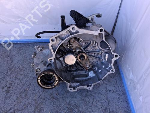 Used Gearbox Gearbox VW POLO V (6R1, 6C1) 1.2 (60 hp) 37513670 37513670