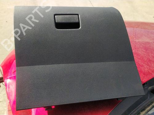 Boîte à gants MAZDA 2 Hatchback (DL, DJ) 1.5 SKYACTIV-G (90 hp) 32372295