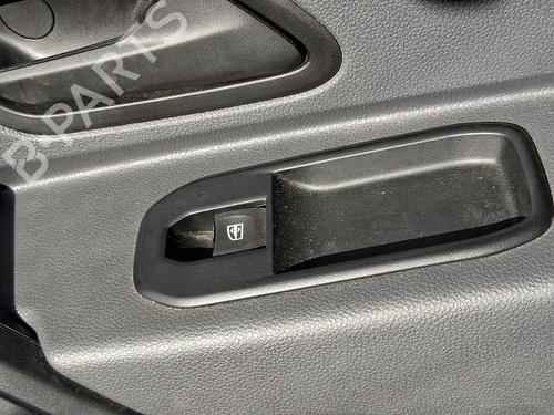 Used Right front window switch Right front window switch DACIA DUSTER (HM_) 1.0 TCe 100 (HMMT) (101 hp) 33955443 33955443