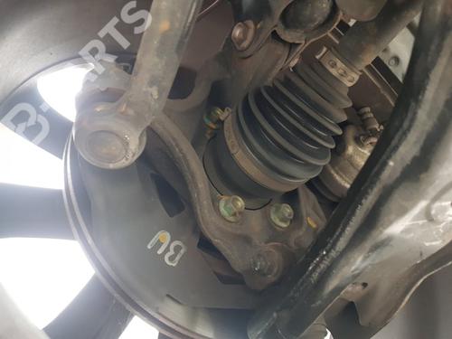 Used Left front steering knuckle Left front steering knuckle MAZDA 3 (BM, BN) 1.5 D (BMLFS, BM4, BN4) (105 hp) 8825150 8825150