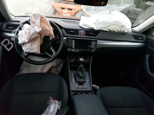 Left front fog light SKODA SUPERB III (3V3) 2.0 TDI | BP8535782C30 