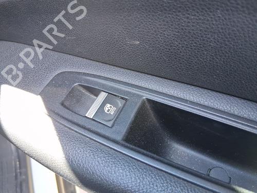 Højre bagtil elrude kontakt Højre bagtil elrude kontakt RENAULT MEGANE E-TECH SUV EV60 (BNJ1) (218 hp) 33958389 33958389