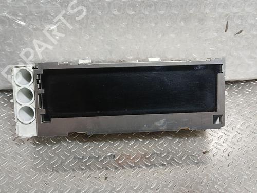 display-monitor-renault-megane-iii-hatchback-bz01_-b3_-2008-40149918 main image
